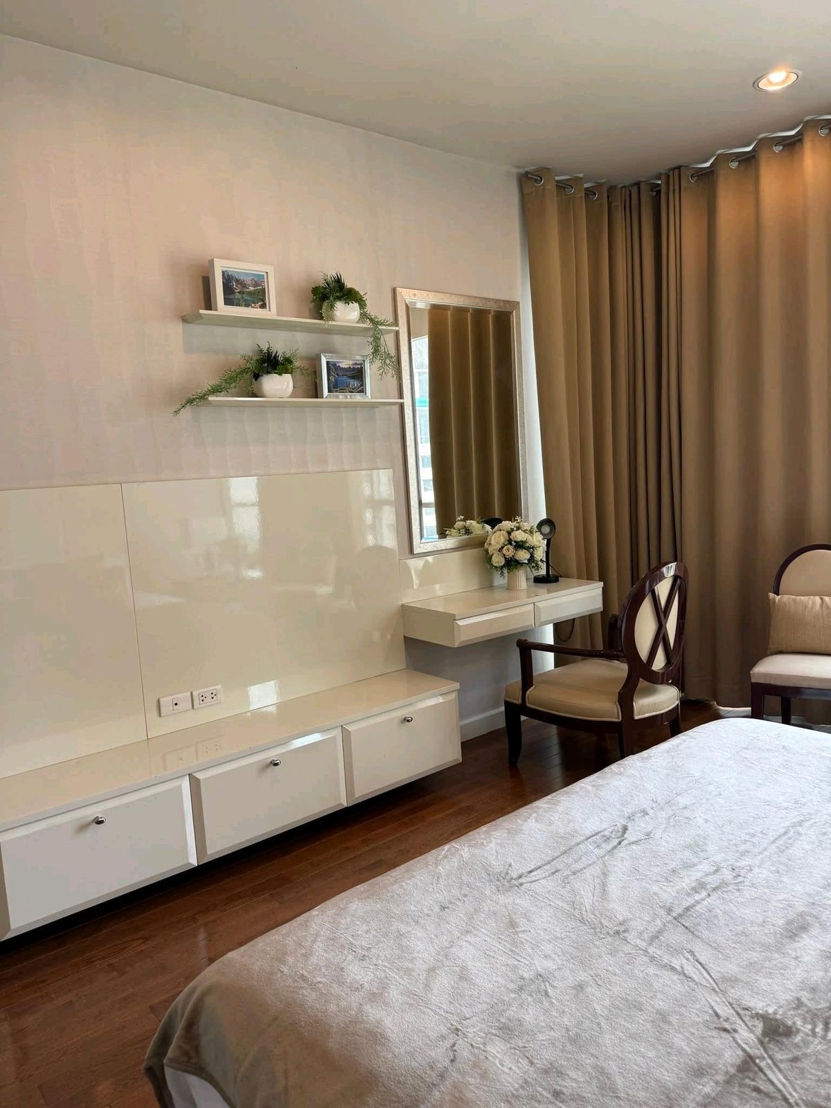 ขายคอนโดวิทยุ ชิดลม หลังสวน : The Address Chidlom ราคาเพียง 8.3 ล้านบาท ขนาด 56.7, 1 ห้องนอน