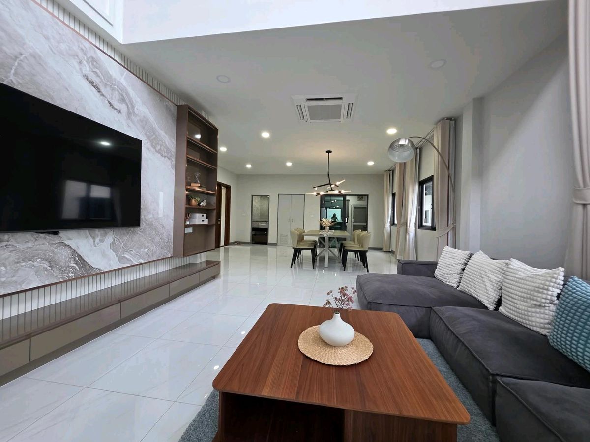 บ้านบางนา แบริ่ง ลาซาล : The City Bangna – Luxury Living Next to MEGA BANGNA พื้นที่ใช้สอย 313 ตร.ม. ที่ดิน 70 ตร.ว.