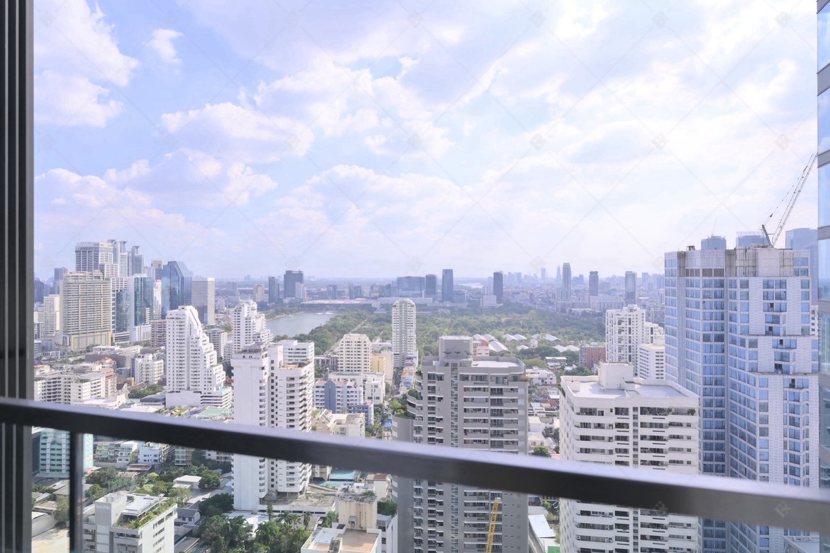 For RentCondoNana, North Nana,Sukhumvit13, Soi Nana : Q1 Sukhumvit ✨ 𝐄𝐥𝐞𝐠𝐚𝐧𝐭 𝐃𝐞𝐬𝐢𝐠𝐧 𝐰𝐢𝐭𝐡 𝐅𝐚𝐧𝐭𝐚𝐬𝐭𝐢𝐜 𝐕𝐢𝐞𝐰𝐬 𝐨𝐟 𝐁𝐞𝐧𝐜𝐡𝐚𝐤𝐢𝐭𝐭𝐢 𝐏𝐚𝐫𝐤 🌳 🏙️ Near BTS Nana 