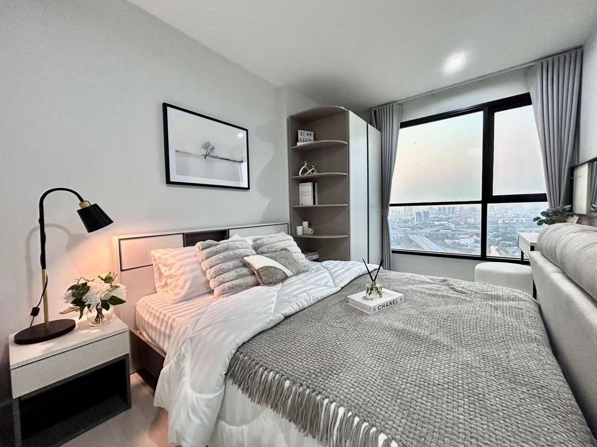 For SaleCondoRama9, Petchburi, RCA : K-6518 Urgent sale! The Base Condo, Rama 9, Ramkhamhaeng, newly decorated with a high view.