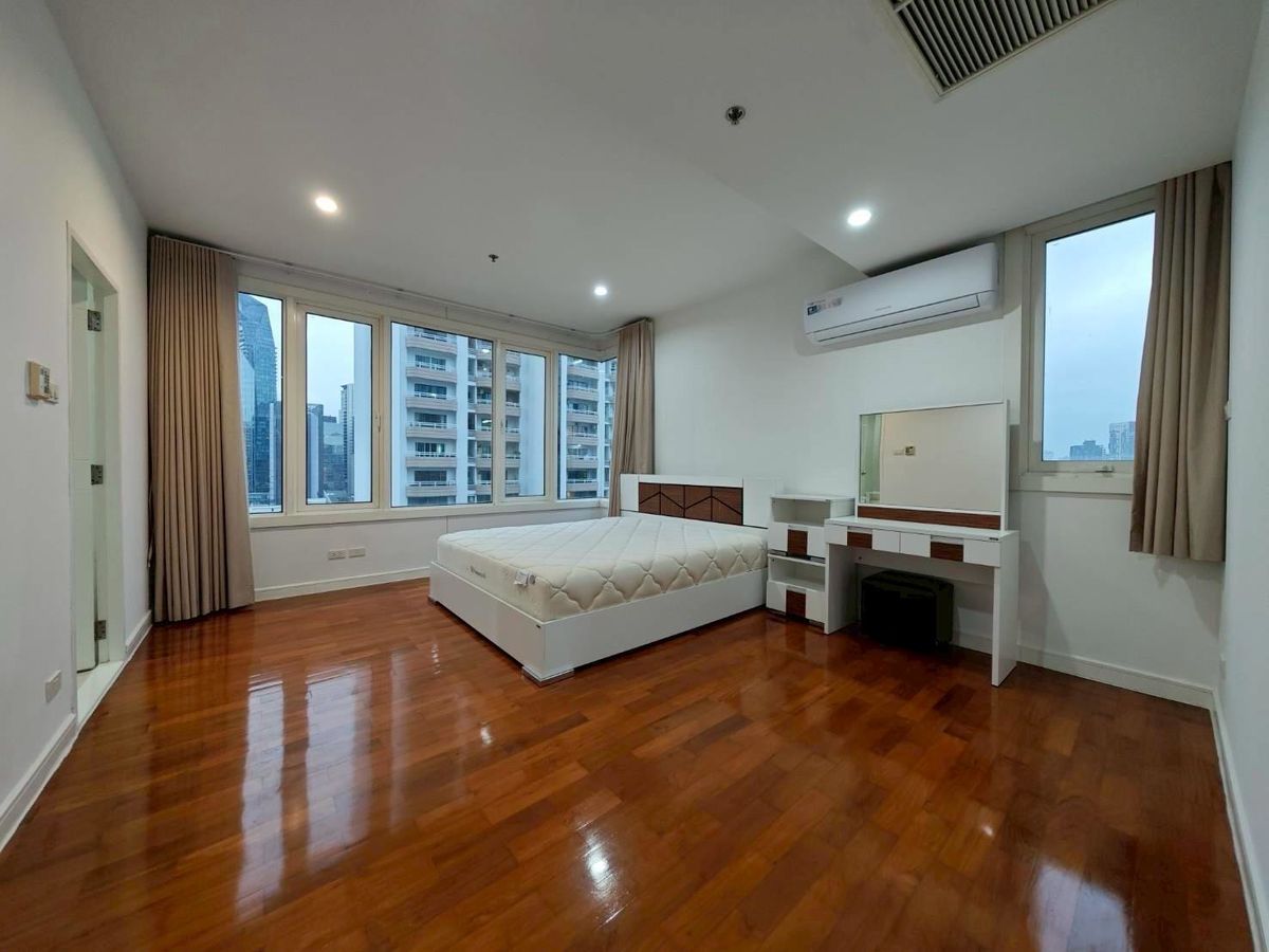 ให้เช่าคอนโดสุขุมวิท อโศก ทองหล่อ : LTH13148 – Condo for Rent คอนโดให้เช่า at Baan Siri 24 บ้านสิริ 24 Size 95 sqm. 2 beds 2 baths ONLY 50K/Month Near BTS Phrom Phong