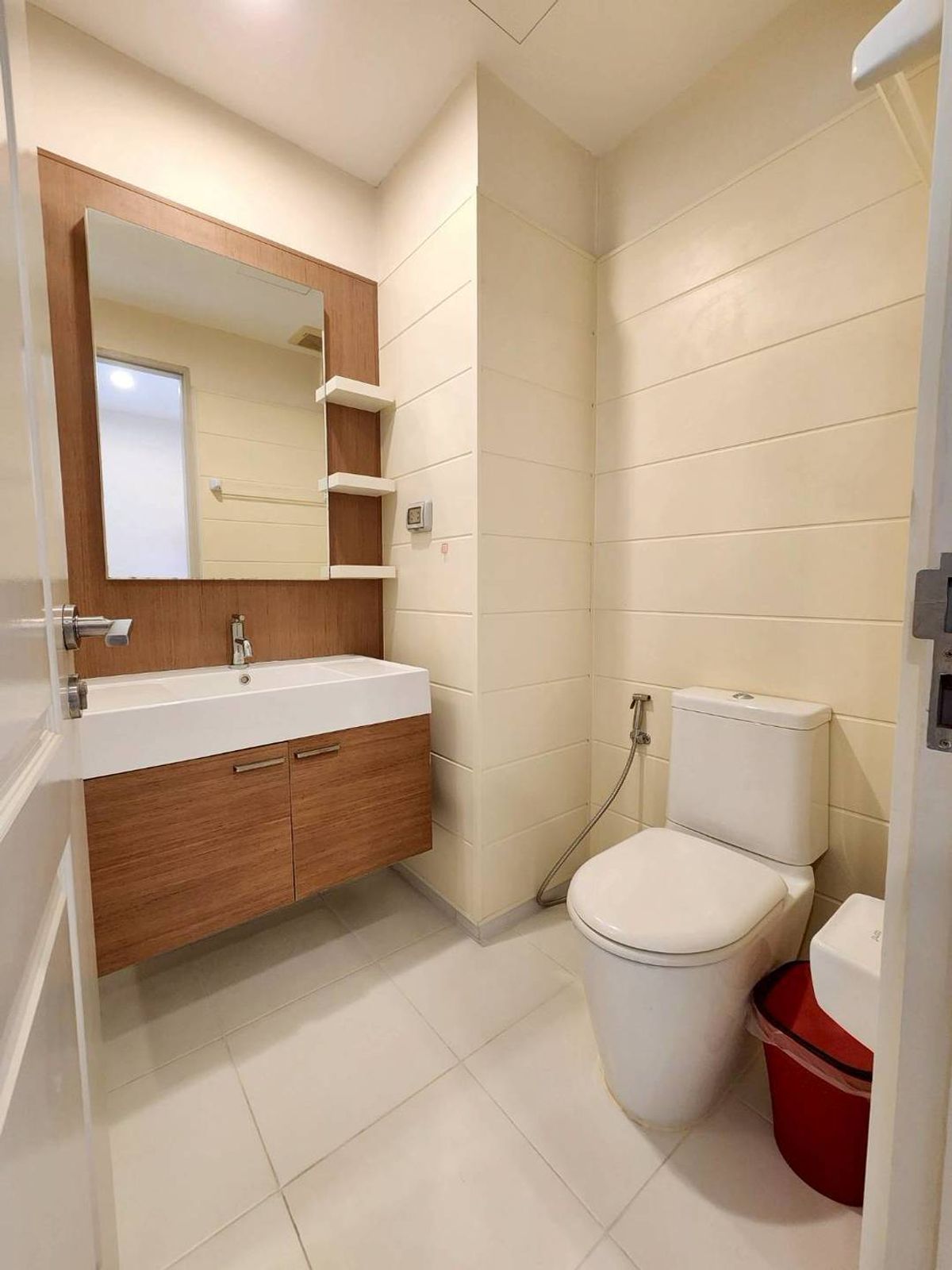 ขายคอนโดวงเวียนใหญ่ เจริญนคร : ขายคอนโด Q House Sathorn ใกล้ BTS กรุงธนบุรี 1 ห้องนอน 1 ห้องน้ำ ห้องสวย เฟอร์ครบ!!