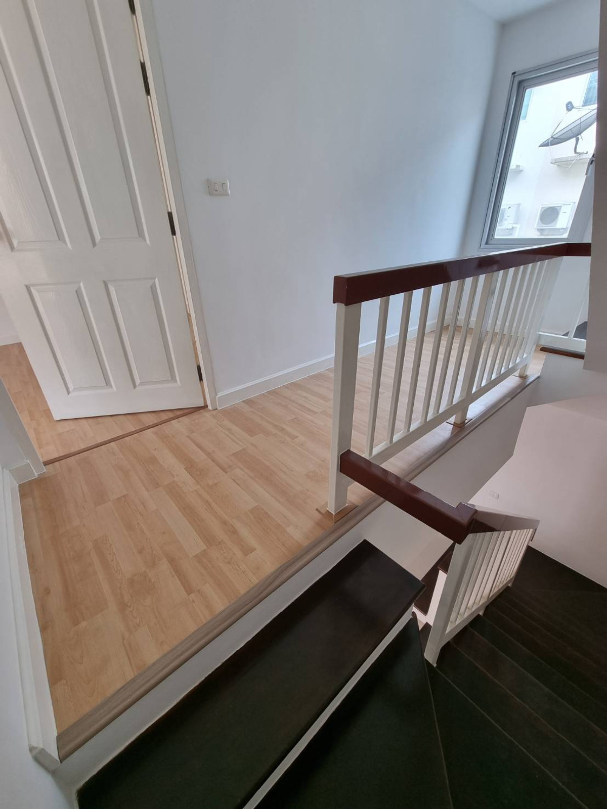 ขายทาวน์โฮมแจ้งวัฒนะ เมืองทอง : 🚨 Rare Item! ทาวน์โฮม 3 ชั้น ใจกลางงามวงศ์วาน