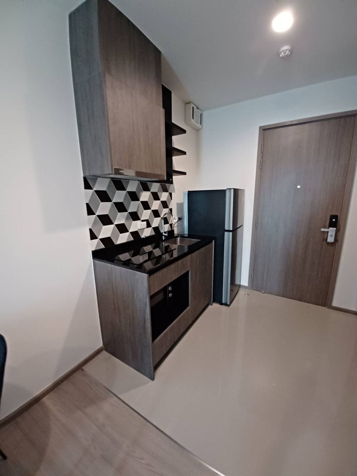 ให้เช่าคอนโดพระราม 9 เพชรบุรีตัดใหม่ RCA : ให้เช่า 🔥 THE BASE Phetchaburi - Thonglor 🔥 เฟอร์นิเจอร์ และ เครื่องใช้ไฟฟ้าครบ ใกล้ BTS ทองหล่อ