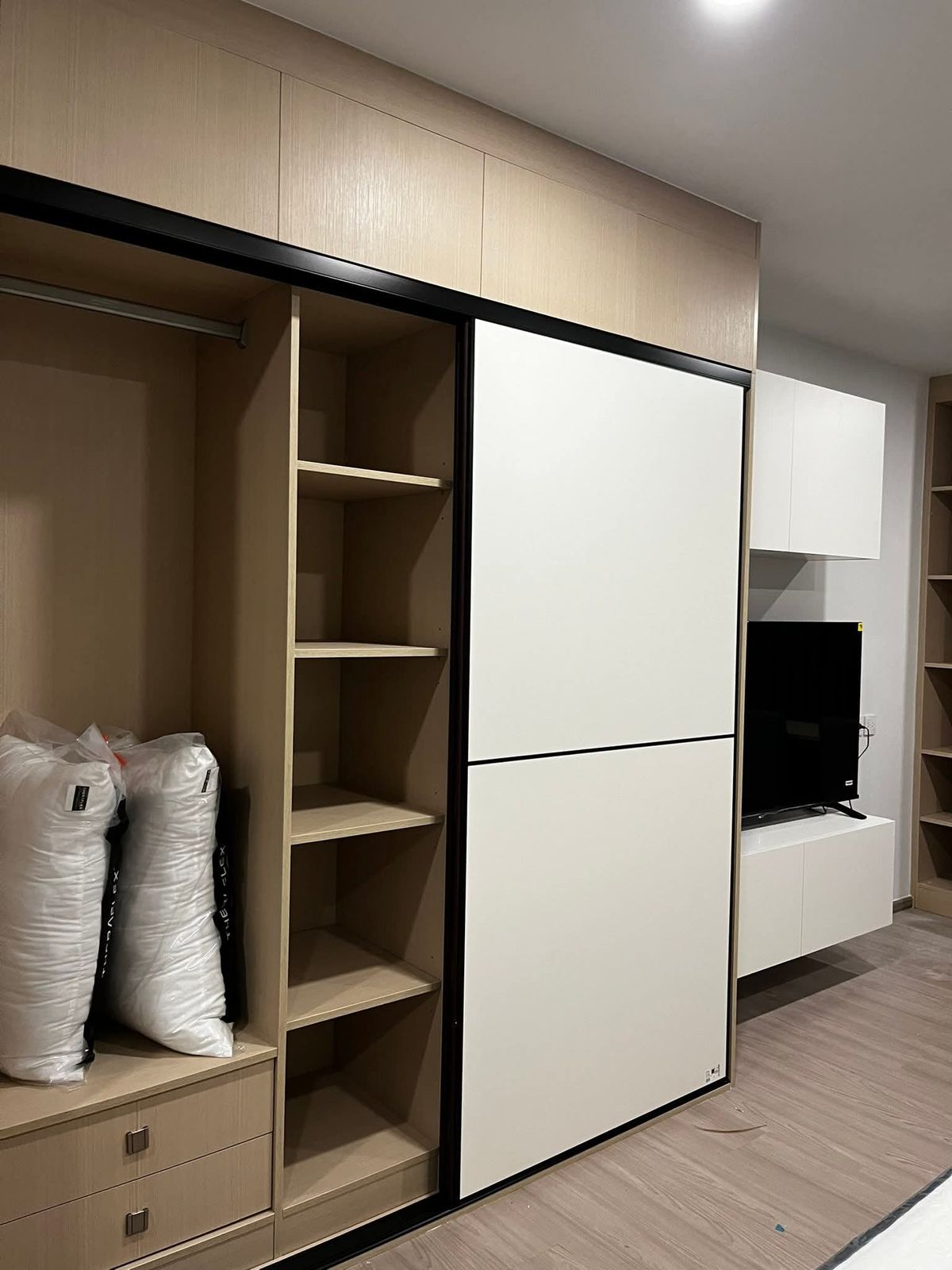 ให้เช่าคอนโดคลองเตย กล้วยน้ำไท : ให้เช่า 📍 Aspire Sukhumvit - Rama 4 📍 ใกล้ BTS พระโขนง เฟอร์นิเจอร์ และ เครื่องใช้ไฟฟ้าครบ 