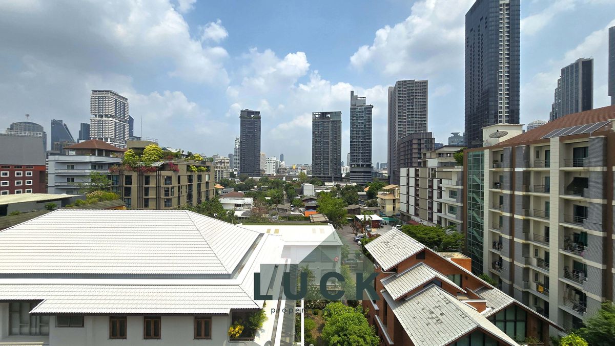 CondoSukhumvit, Asoke, Thonglor : LUCK 🏭 Lava Condo, Aung Rose, Sukhumvit 36, Low Rise, safe from earthquakes There is only 1 layer of privacy. There are only 2 rooms !!!