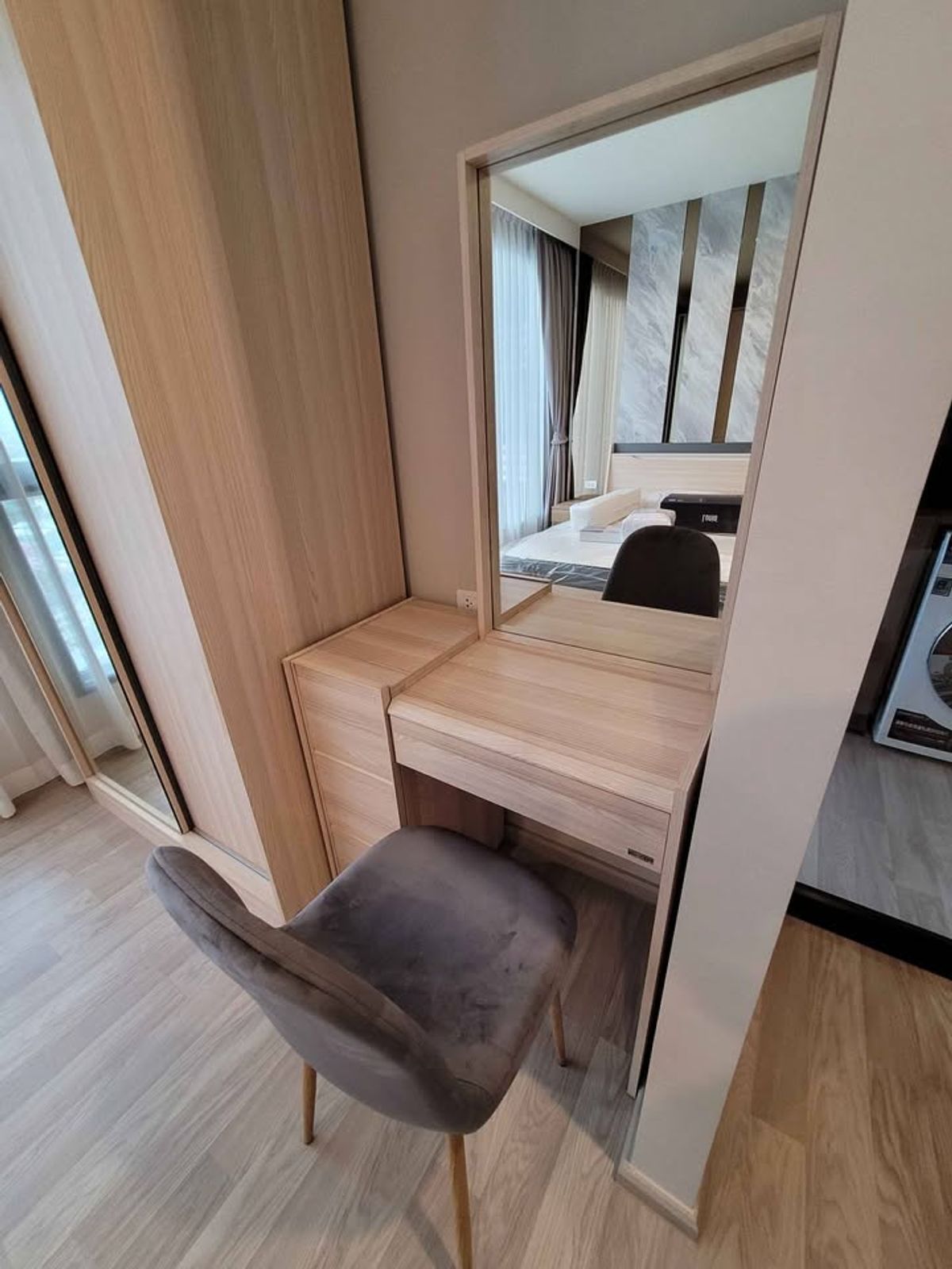 ขายคอนโดบางนา แบริ่ง ลาซาล : ขาย คอนโด Ideo Mobi Sukhumvit EASTPOINT อาคาร B ขนาด 30 ตร.ม. ชั้น 23