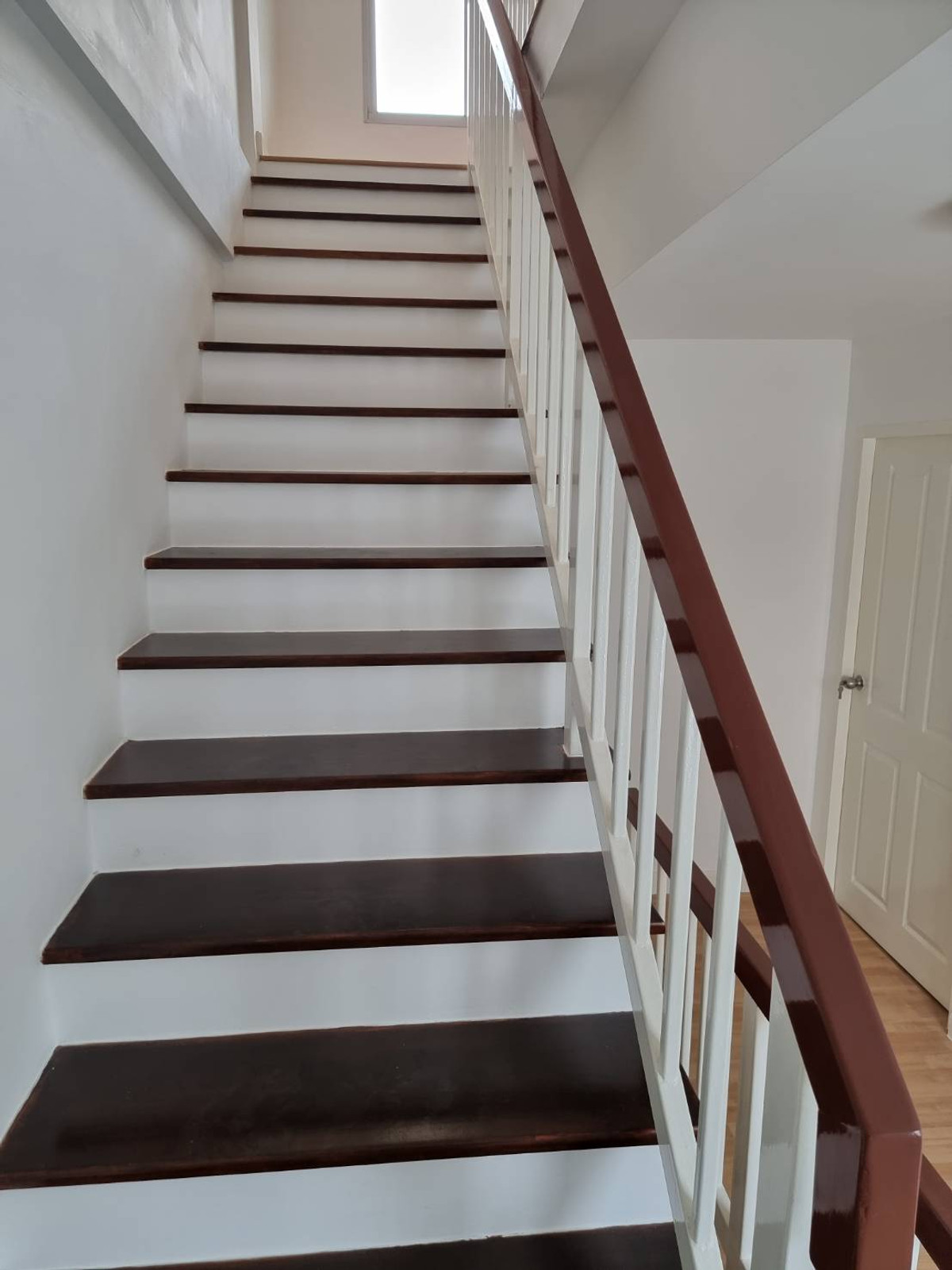 ขายทาวน์โฮมแจ้งวัฒนะ เมืองทอง : 🚨 Rare Item! ทาวน์โฮม 3 ชั้น ใจกลางงามวงศ์วาน