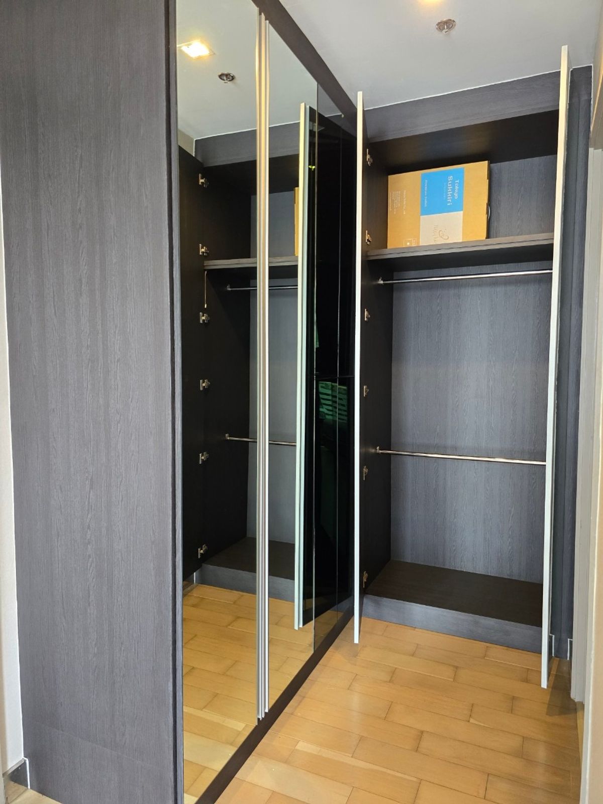 ให้เช่าคอนโดสุขุมวิท อโศก ทองหล่อ : For rent condo HQ Thonglor 1 Bed 50 Sq.m (S03-1772)