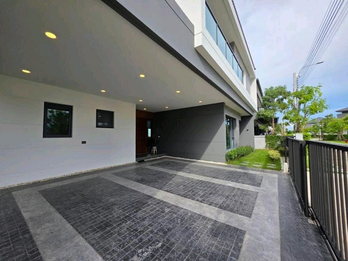 บ้านบางนา แบริ่ง ลาซาล : The City Bangna – Luxury Living Next to MEGA BANGNA พื้นที่ใช้สอย 313 ตร.ม. ที่ดิน 70 ตร.ว.