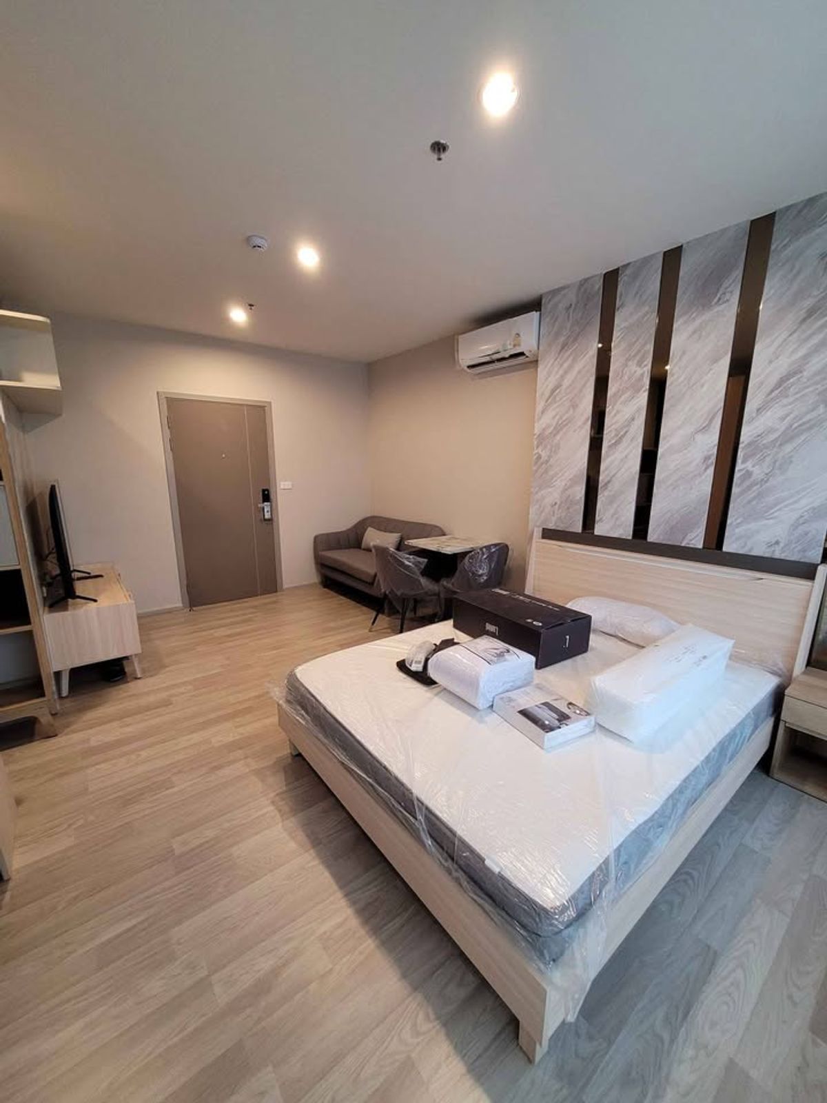 ขายคอนโดบางนา แบริ่ง ลาซาล : ขาย คอนโด Ideo Mobi Sukhumvit EASTPOINT อาคาร B ขนาด 30 ตร.ม. ชั้น 23