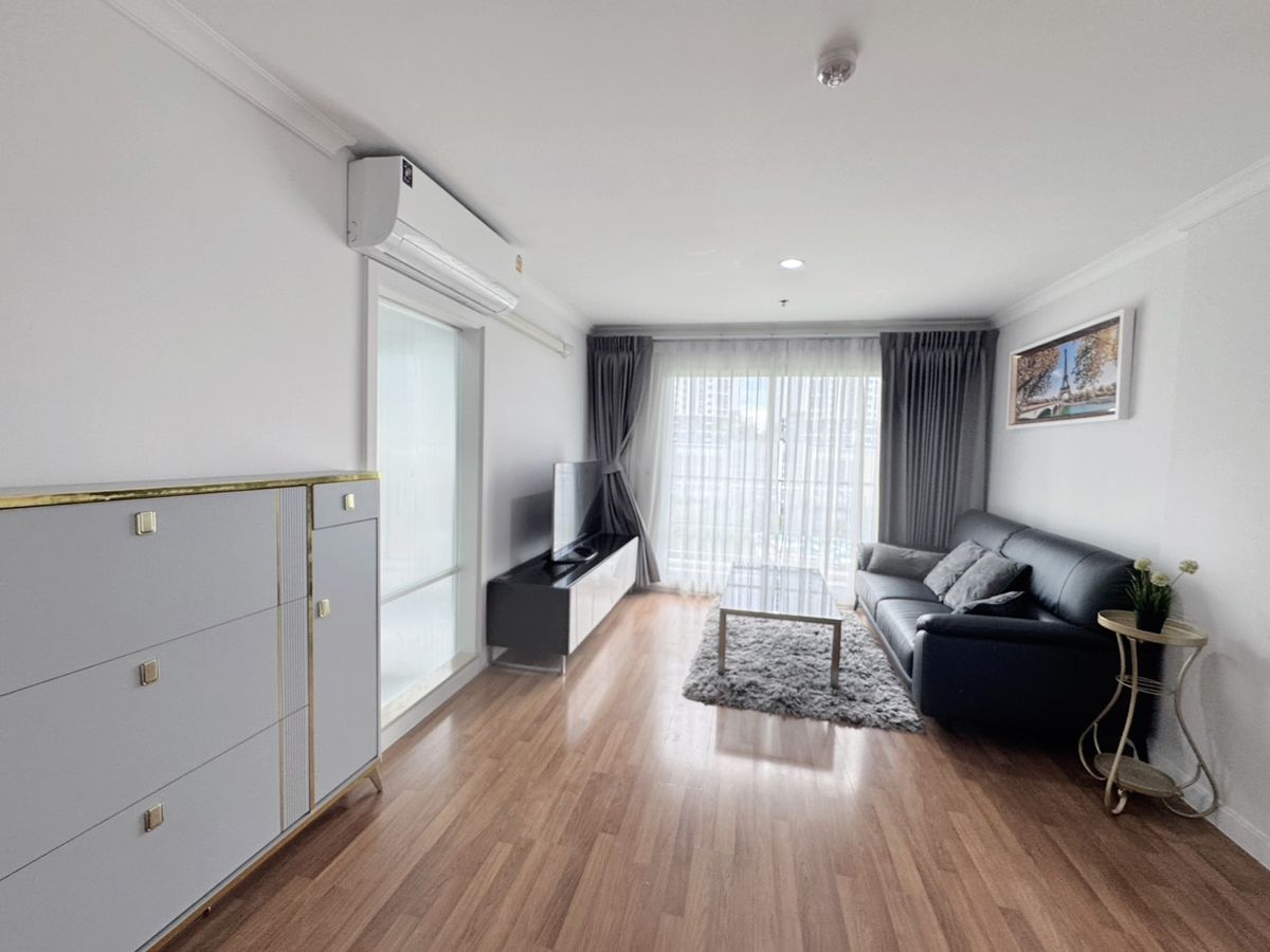 RENT !! Condo Lumpini Place, MRT Rama 9, 2 Beds, Tower D, Floor 9, 71 sq.m., 25,000 Baht Loading...