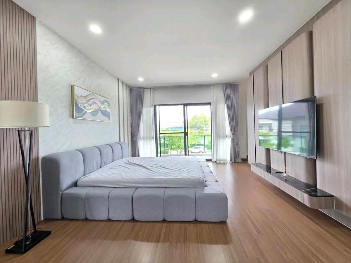 บ้านบางนา แบริ่ง ลาซาล : The City Bangna – Luxury Living Next to MEGA BANGNA พื้นที่ใช้สอย 313 ตร.ม. ที่ดิน 70 ตร.ว.