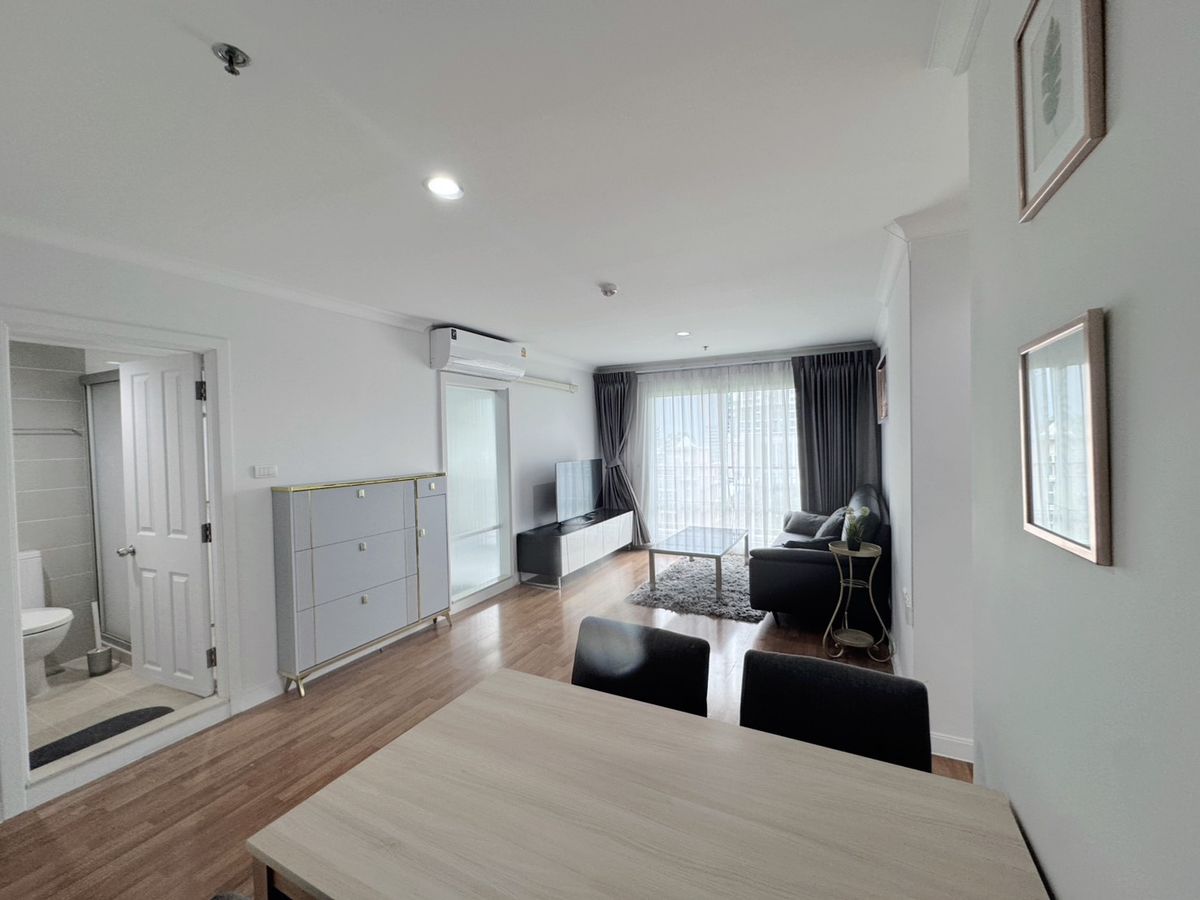 RENT !! Condo Lumpini Place, MRT Rama 9, 2 Beds, Tower D, Floor 9, 71 sq.m., 25,000 Baht Loading...