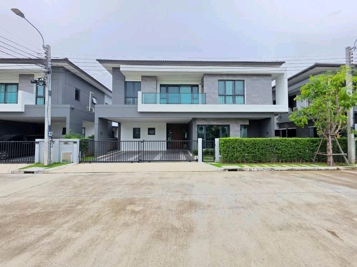 บ้านบางนา แบริ่ง ลาซาล : The City Bangna – Luxury Living Next to MEGA BANGNA พื้นที่ใช้สอย 313 ตร.ม. ที่ดิน 70 ตร.ว.