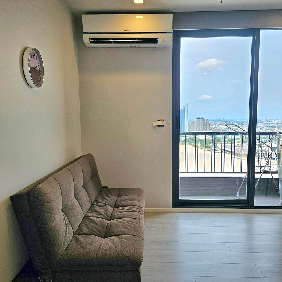 ให้เช่าคอนโดพระราม 3 สาธุประดิษฐ์ : The Key Rama3 High floor with river view