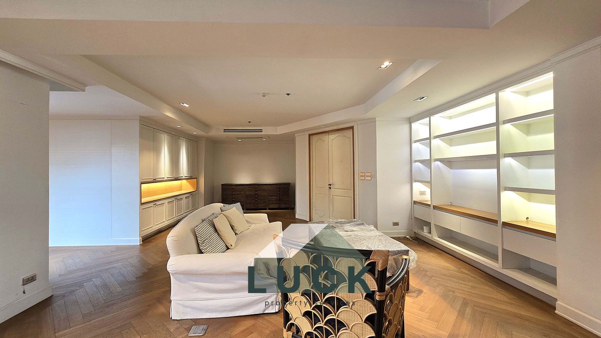 CondoSukhumvit, Asoke, Thonglor : LUCK 🏭 Lava Condo, Aung Rose, Sukhumvit 36, Low Rise, safe from earthquakes There is only 1 layer of privacy. There are only 2 rooms !!!