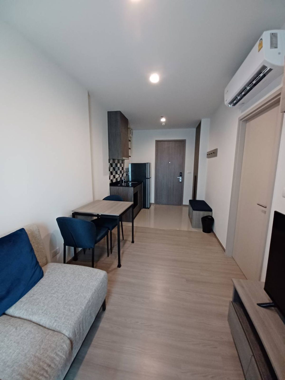 ให้เช่าคอนโดพระราม 9 เพชรบุรีตัดใหม่ RCA : ให้เช่า 🔥 THE BASE Phetchaburi - Thonglor 🔥 เฟอร์นิเจอร์ และ เครื่องใช้ไฟฟ้าครบ ใกล้ BTS ทองหล่อ