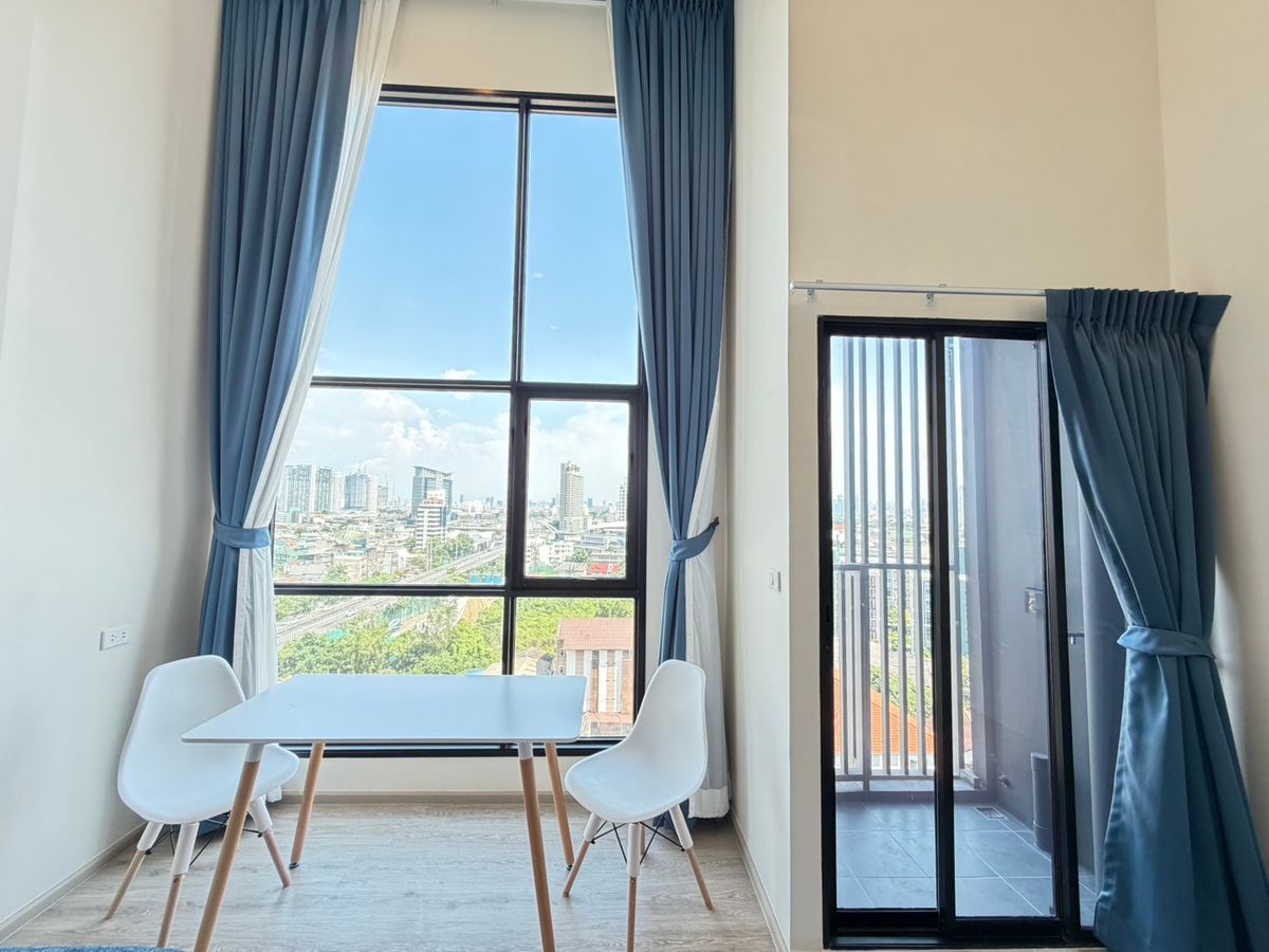 ขายคอนโดปิ่นเกล้า จรัญสนิทวงศ์ : 🏢 For Sale: ออริจิ้น ปลั๊ก&เพลย์ สิรินธร สเตชั่น 🛏 Duo space 1 bed 📏 ขนาด: 35 ตร.ม. 💰 ราคาเบาๆเพียง  3.65 ล. 📍 ทำเล: ใกล้รถไฟฟ้า สถานีสิรินธร และห้างสรรพสินค้าย่านฝั่งธน