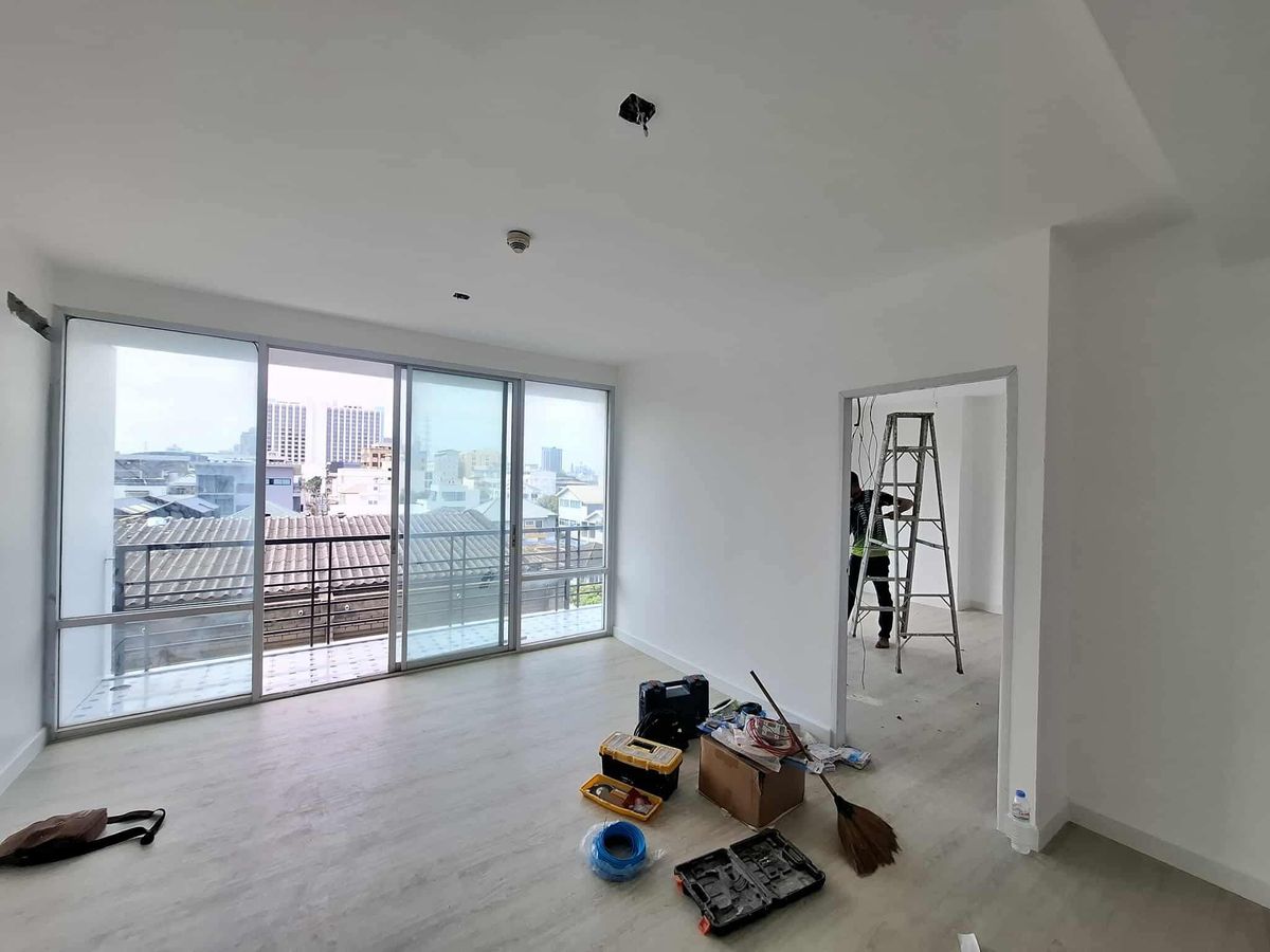 ขายคอนโดรัชดา ห้วยขวาง : 🔥Hot Deal🔥 Pano ville ratchada 19 🔥ติด Mrt รัชดา 250 เมตร 💫ฟรีRenovate ราคา3.6 Mb เท่านั้น 🔥 สนใจติดต่อ พัตเตอร์ 0928895628 Line:plustor_ss