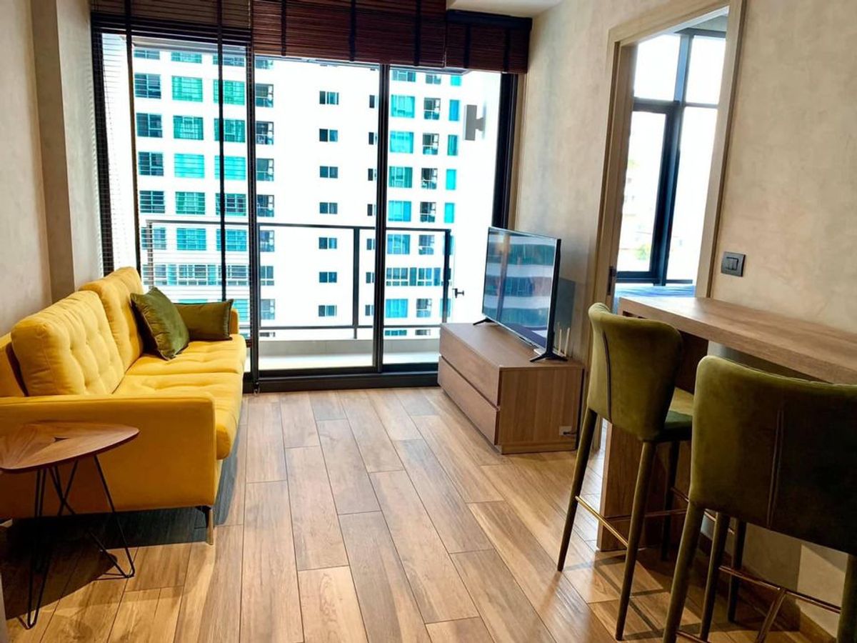 For RentCondoSukhumvit, Asoke, Thonglor : Ready to move 1 bed 1 bath condo for rent The Lofts Asoke