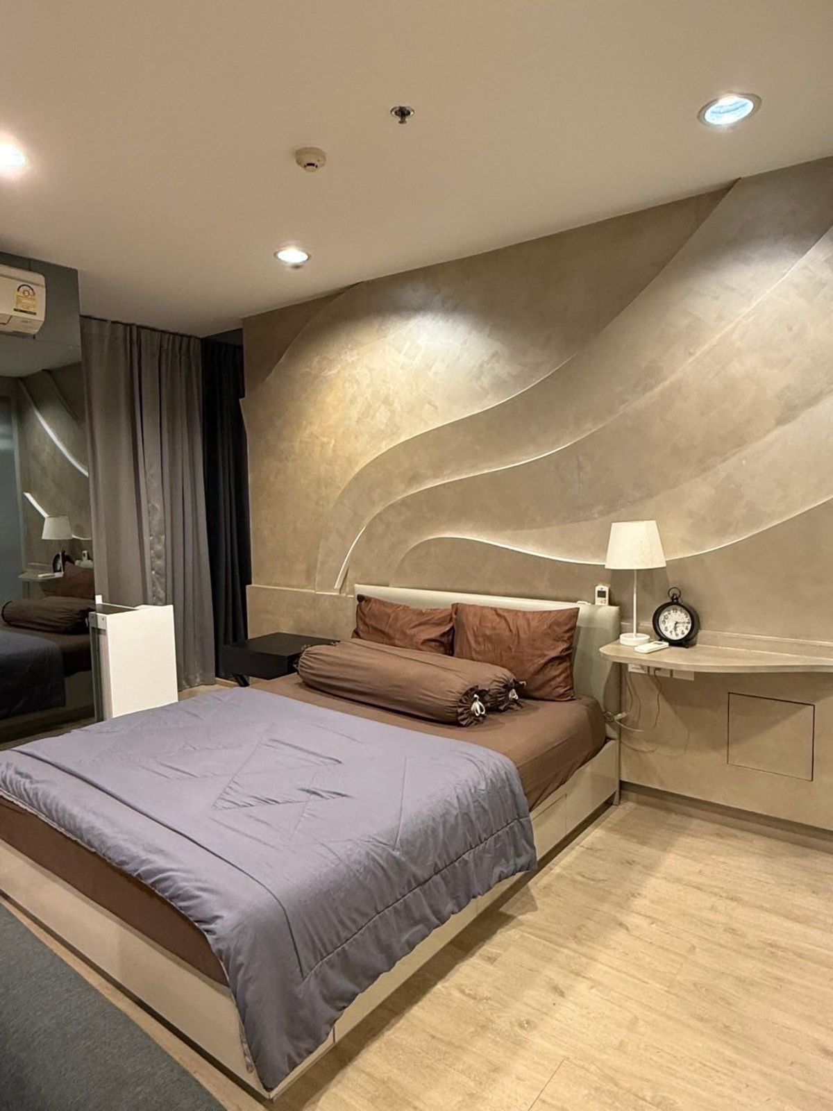 For RentCondoRatchathewi,Phayathai : +++ Urgent rent IDEO Q Ratchathewi ** 1 bedroom, 1 bathroom, size 34 sqm. Decorated with +++