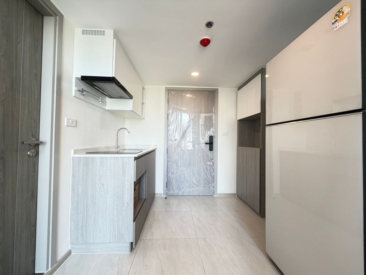 ให้เช่าคอนโดปิ่นเกล้า จรัญสนิทวงศ์ : 🏢 For Sale: ออริจิ้น ปลั๊ก&เพลย์ สิรินธร สเตชั่น 🛏 Duo space 1 bed 📏 ขนาด: 35 ตร.ม. 💰 ราคาเบาๆเพียง  3.65 ล. 📍 ทำเล: ใกล้รถไฟฟ้า สถานีสิรินธร และห้างสรรพสินค้าย่านฝั่งธน