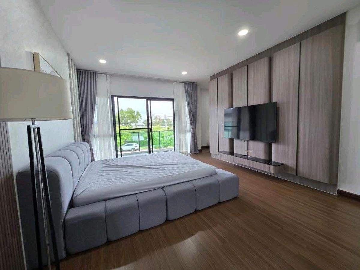 บ้านบางนา แบริ่ง ลาซาล : The City Bangna – Luxury Living Next to MEGA BANGNA พื้นที่ใช้สอย 313 ตร.ม. ที่ดิน 70 ตร.ว.