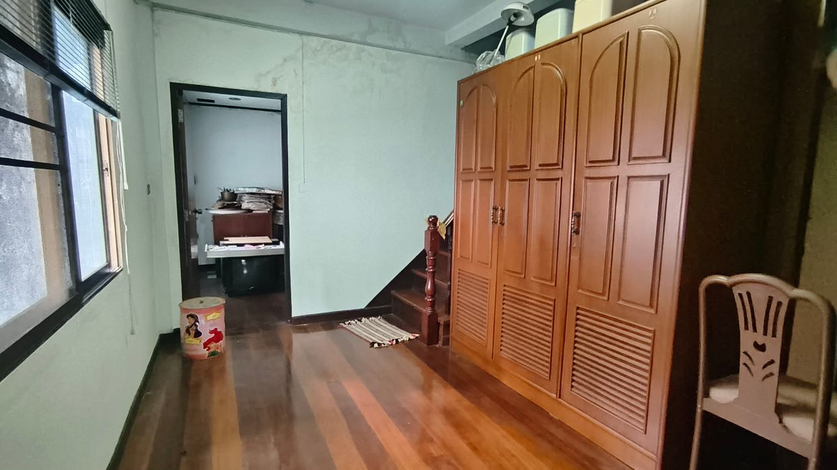 For SaleShop HouseBang Sue, Wong Sawang, Tao Pun : Urgent sale of commercial building suitable for opening a business in a potential location, Soi Sing
