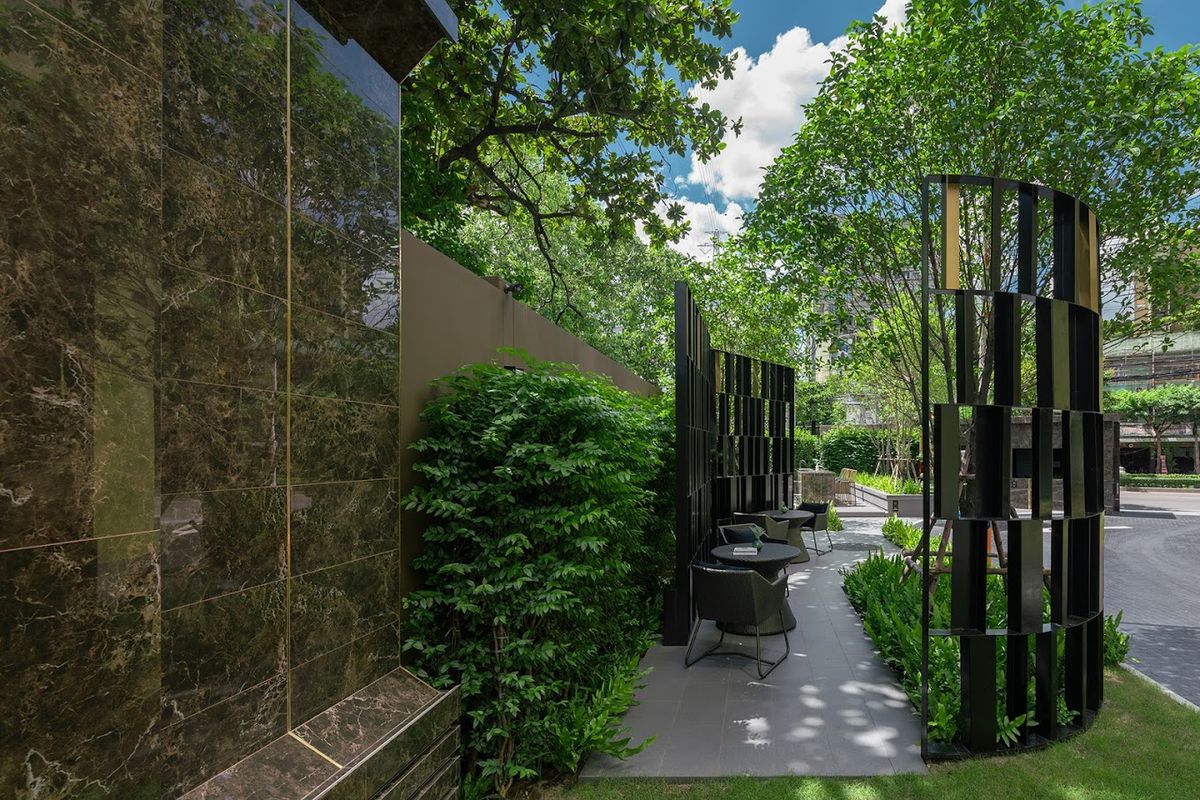 For SaleCondoLadprao, Central Ladprao : 💥Don ' T Miss💥 Urgent sale! The Dawi Suan Chatuchak Project, good position, raising animals in the heart of Lat Phrao, very good price! Metris District Ladprao 2B2B Interested contact 0876358339