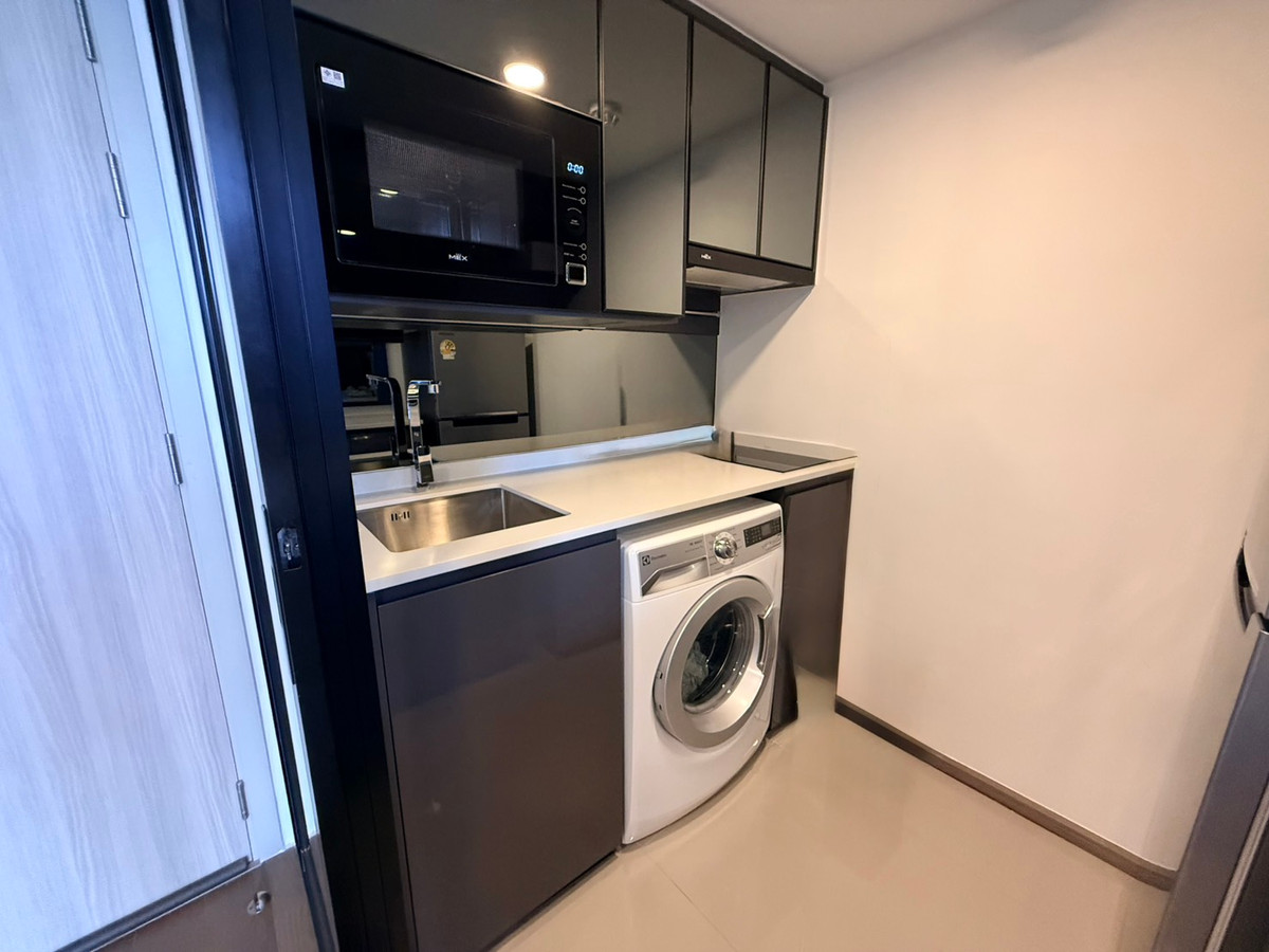 ให้เช่าคอนโดสยาม จุฬา สามย่าน : เช่าด่วน คอนโดหรู🔥 PARK ORIGIN CHULA-SAMYAN 🏢 1 ห้องนอน ขนาด 38 ตร.ม. 💰 ราคา 32,000 บาท/เดือน* ใกล้ MRTสามย่านและหัวลำโพง