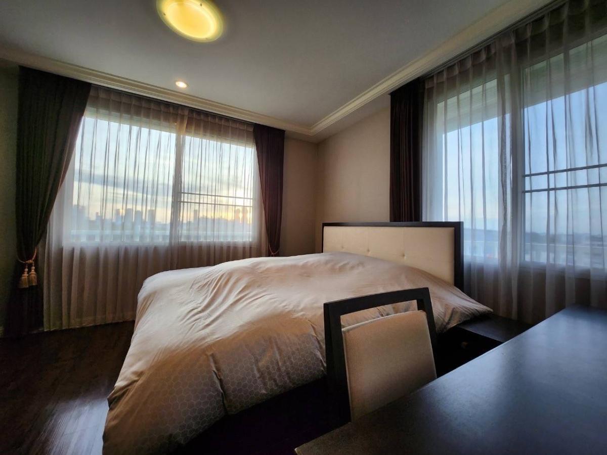 KL00765 - Leticia Rama 9 :  เลทิเซีย พระราม 9 - MRT Rama9 / KIS international / Regentschool Loading...