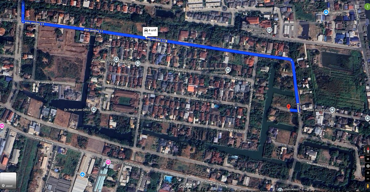 ขายที่ดินปทุมธานี รังสิต ธรรมศาสตร์ : ขายที่ดิน แปลงสวย หลังติดน้ำ ขนาด 144 ตรว. มี 2 แปลงติดกัน หมู่บ้านเมืองเอก ม.รังสิต โครงการ 3 ซอยเอกรัตน์ 11 ราคาดีที่สุดในโครงการ ขายเพียง 3.2 ล้านต่อแปลงเท่านั้น (22,222 บาทต่อตรว.) ขายต่ำกว่าราคาประเมินเยอะมากๆ ราคาประเมินราชการ 28,000 บาท/ตรว. 22,222