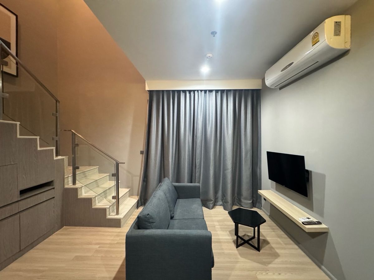 ให้เช่าคอนโดสะพานควาย จตุจักร : ให้เช่า 1 Bed Duplex M Jatujak ราคา 32,000 บาท พร้อมอยู่ ติดต่อ 0869017364