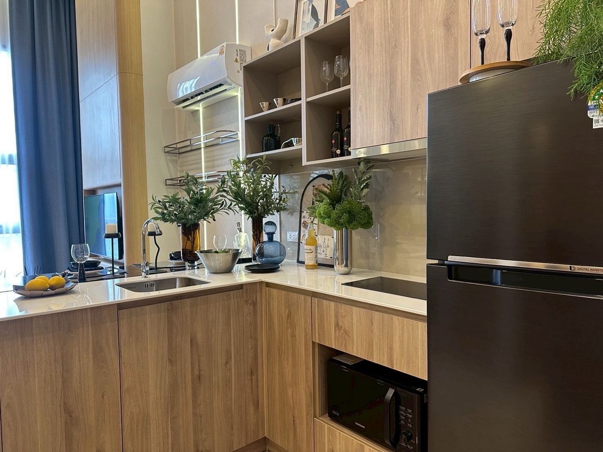 ขายคอนโดพระราม 9 เพชรบุรีตัดใหม่ RCA : 𝐋𝐨𝐟𝐭 ราคารอบ 𝐕𝐈𝐏 การันตีราคาดีที่สุด พร้อมของแถมจัดเต็ม 𝟐ห้องนอน 𝟏ห้องน้ำ 📱โทร 𝟬𝟵𝟮-𝟴𝟬𝟴-𝟴𝟴𝟵𝟵