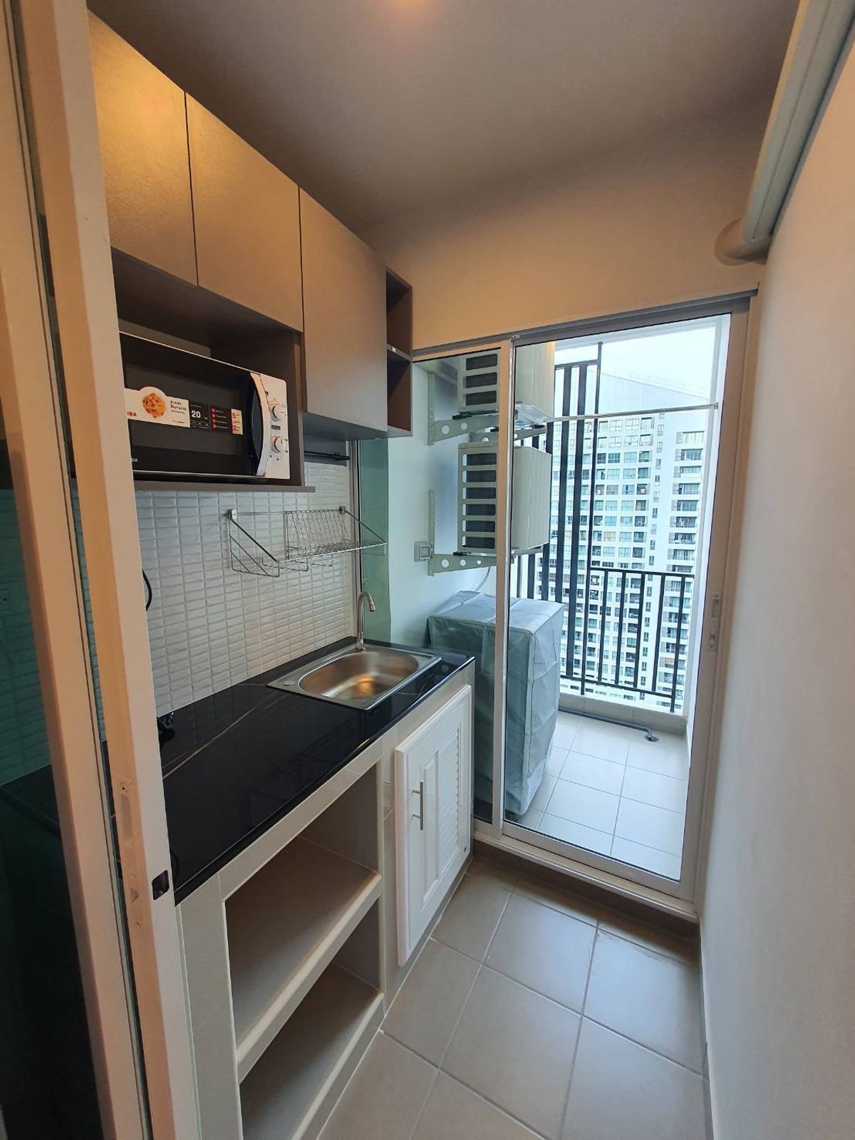 ให้เช่าคอนโดบางนา แบริ่ง ลาซาล : ให้เช่า 📍 Regent home bangna 📍 เฟอร์นิเจอร์ และ เครื่องใช้ไฟฟ้าครบ ใกล้ BTS บางนา