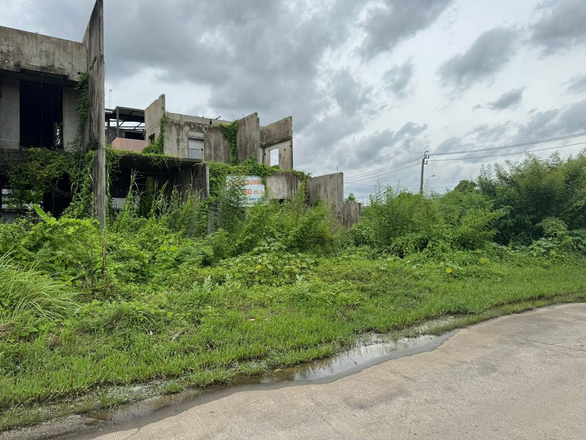 For SaleLandPattanakan, Srinakarin : 📍 Land for sale, Phatthanakan 65