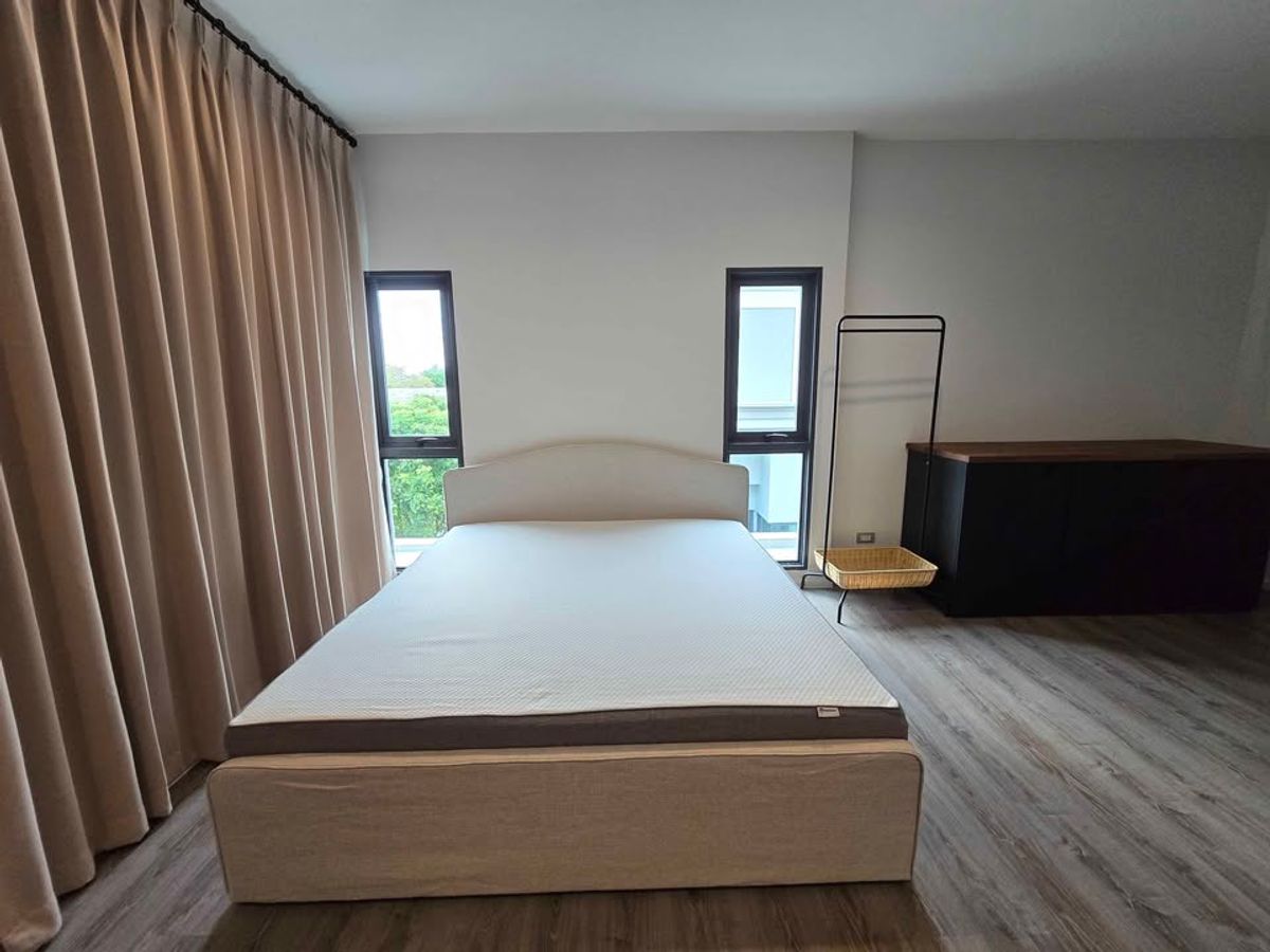 For RentPattanakan, Srinakarin : The Sunne, Srinakarin, Bangna / 4 bedrooms (knee), The Sonne Srinakarin-Banna / 4 Bedrooms (For Sale) FON235