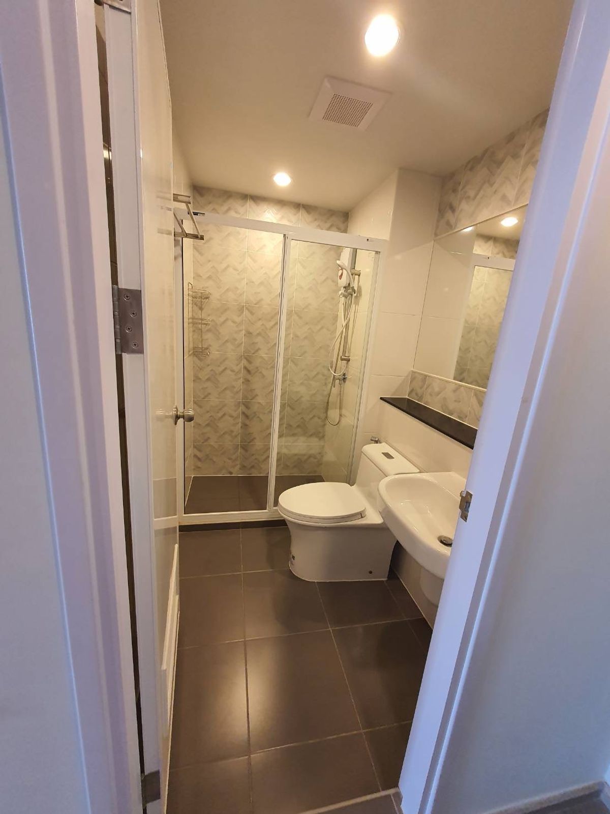 ให้เช่าคอนโดบางนา แบริ่ง ลาซาล : ให้เช่า 📍 Regent home bangna 📍 เฟอร์นิเจอร์ และ เครื่องใช้ไฟฟ้าครบ ใกล้ BTS บางนา