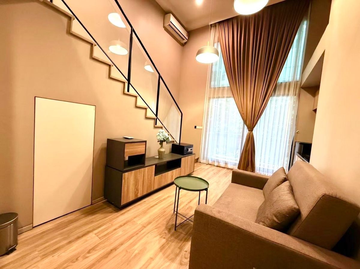 ให้เช่าคอนโดสาทร นราธิวาส : ⭐️ให้เช่า Blossom Sathorn-Charoenrat 🛋️เฟอร์ครบพร้อมเข้าอยู่ ✅คอนโด low rise