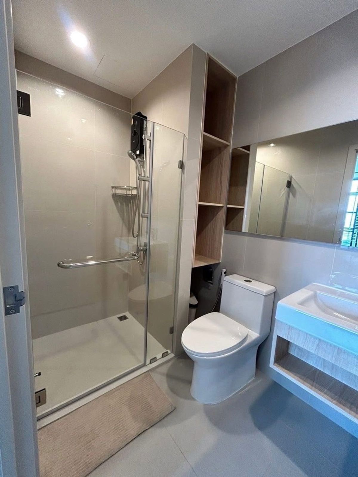 For RentCondoPattanakan, Srinakarin : For rent, Nue Noble Srinakarin - Lasalle (New Noble Srinakarin -La Sal), next to the yellow line 26, size 31 sq.m., price 12,500 baht.