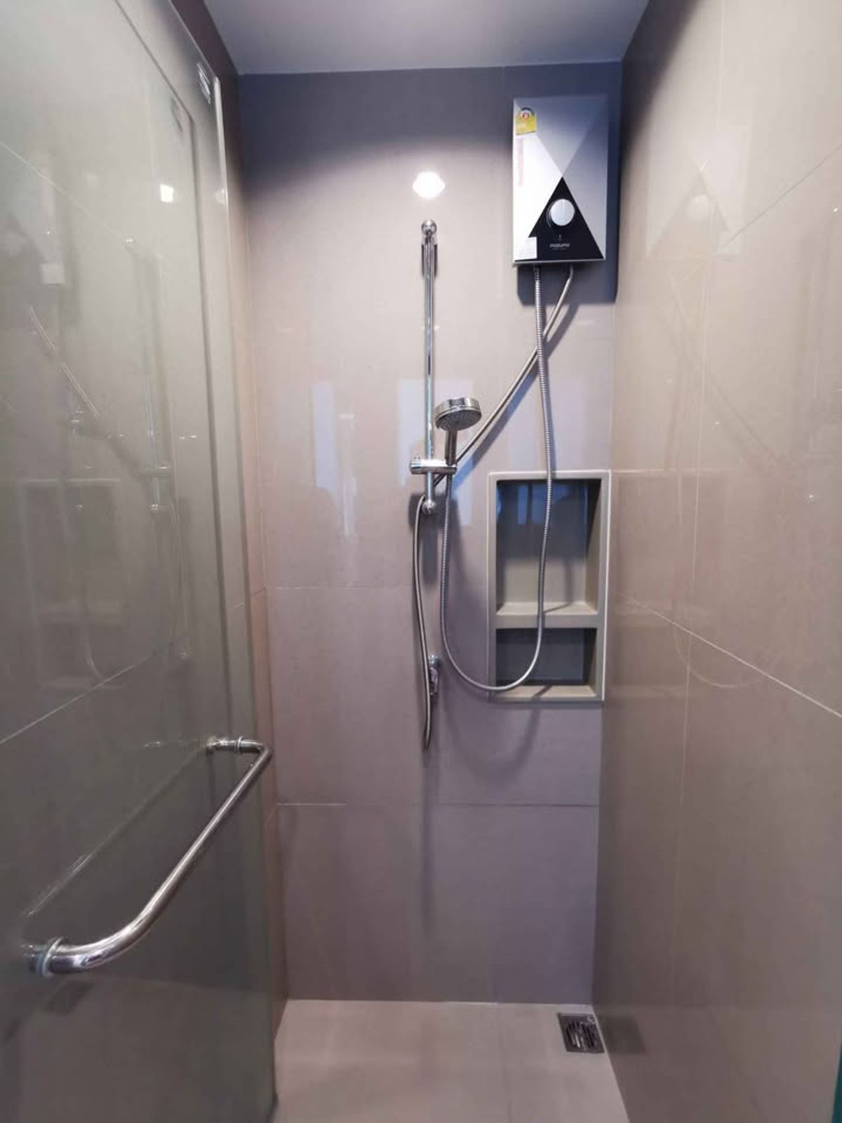 For RentCondoSukhumvit, Asoke, Thonglor : For rent 📍 Rhythm Sukhumvit 42 📍 near BTS Ekkamai, fully furnished and equipped with appliances