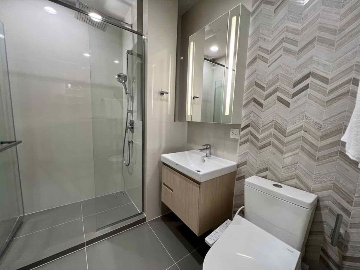 ให้เช่าคอนโดสุขุมวิท อโศก ทองหล่อ : ให้เช่า ✨ OKA HAUS Sukhumvit 36 ✨ เฟอร์นิเจอร์ และ เครื่องใช้ไฟฟ้าครบ ใกล้ BTS ทองหล่อ 