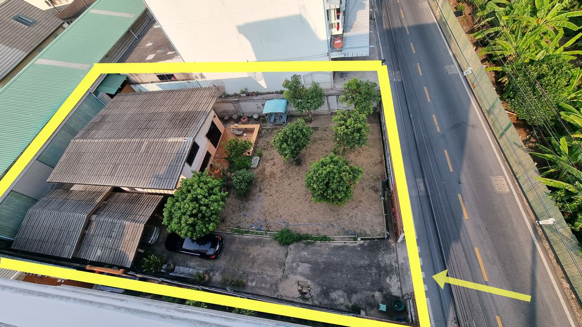 ขายบ้านปิ่นเกล้า จรัญสนิทวงศ์ : ขายที่ดินติดถนนจรัญ35 พร้อมบ้านเดี่ยว2ชั้น 126 ตรว. มีบริเวณสนามหญ้า ใกล้MRT แยกไฟฉาย รพ.ศิริราช ขายถูก
