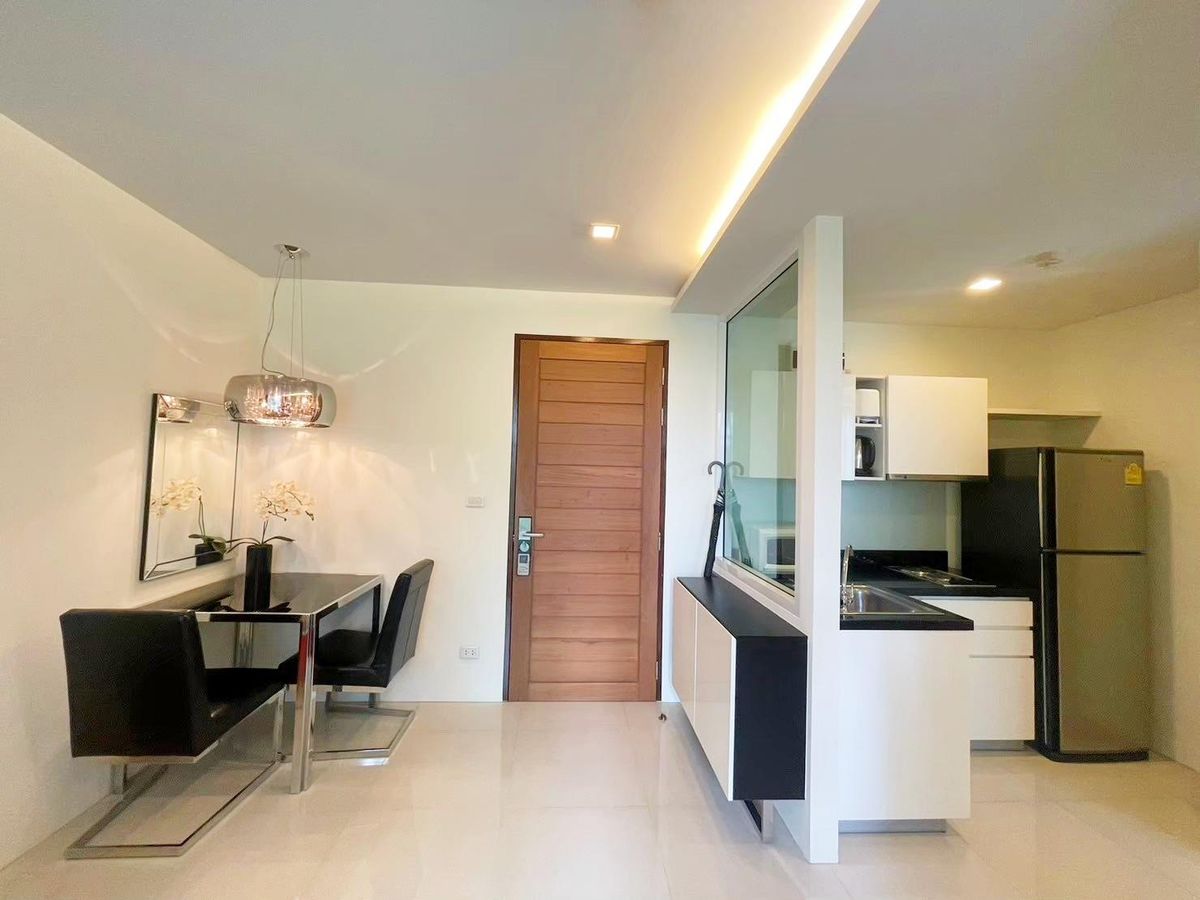 ขายคอนโดสุขุมวิท อโศก ทองหล่อ : ขาย Beverly 33 1 ห้องนอน ขนาด 40 ตรม. สภาพเยี่ยม ห่าง BTS พร้อมพงษ์ 300 ม.