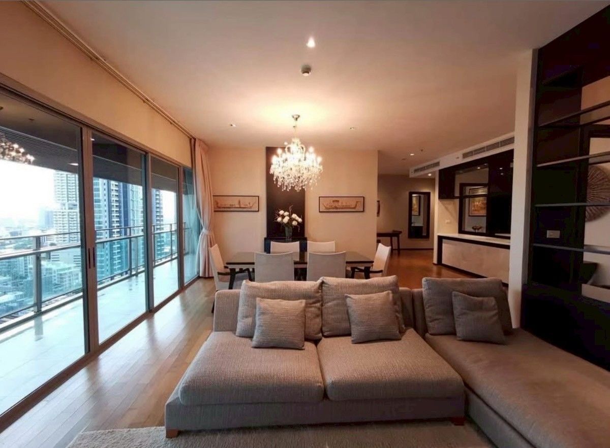 For RentCondoSukhumvit, Asoke, Thonglor : LTH13091 - Condo for Rent Condo for rent at the Madison Sukhumvit 41 The Madison Sukhumvit 41 Size 230 SQM. 3 Baths Only 140K/Month