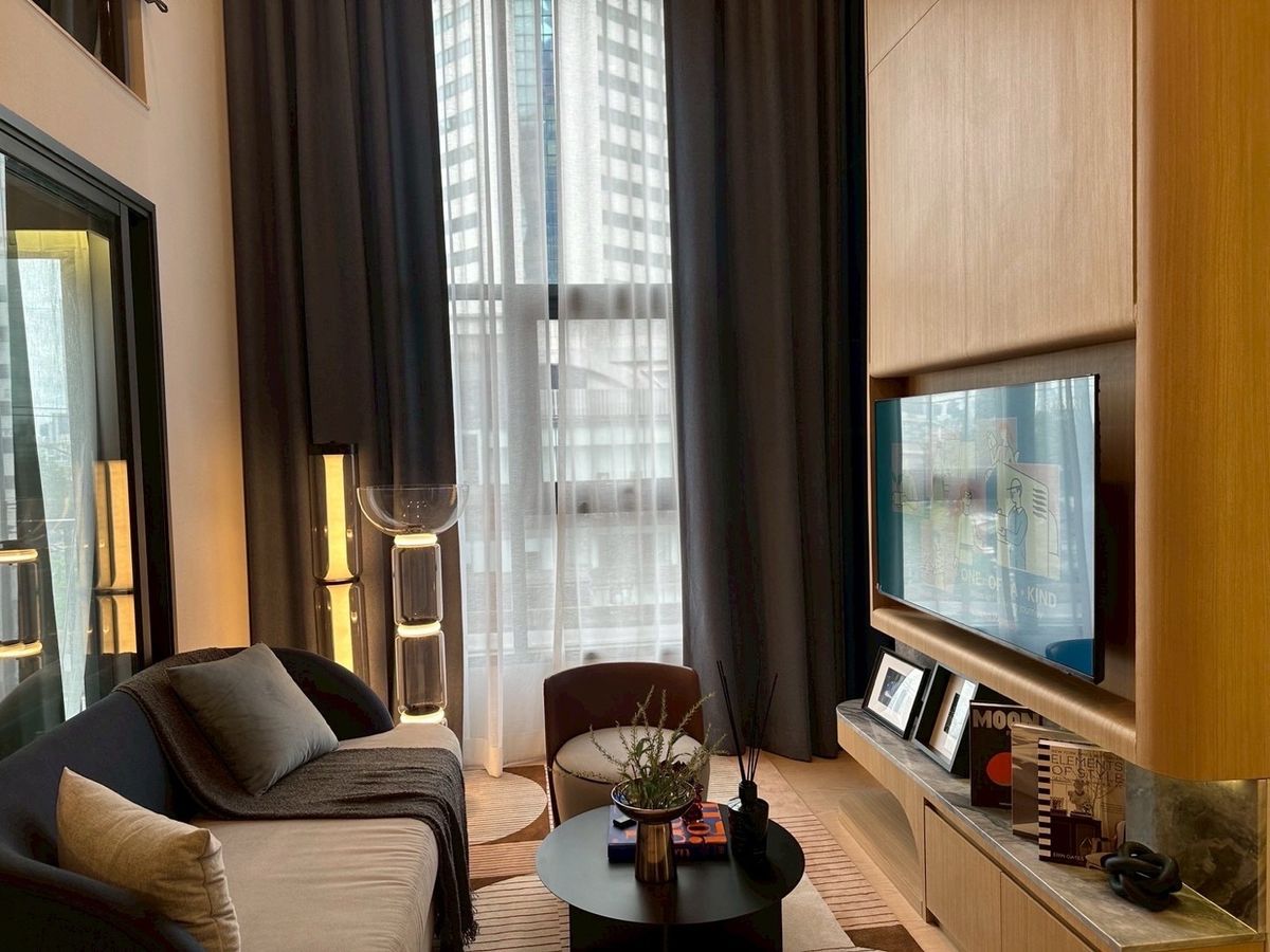 ขายคอนโดพระราม 9 เพชรบุรีตัดใหม่ RCA : ห้อง𝐋𝐨𝐟𝐭 การันตีราคาดีที่สุด สต็อกพิเศษ ราคารอบแรกส่วนลดจัดเต็ม 𝐋𝐨𝐟𝐭 𝟐นอน 𝟏น้ำ สนใจโทร📱𝟬𝟵𝟮-𝟴𝟬𝟴-𝟴𝟴𝟵𝟵