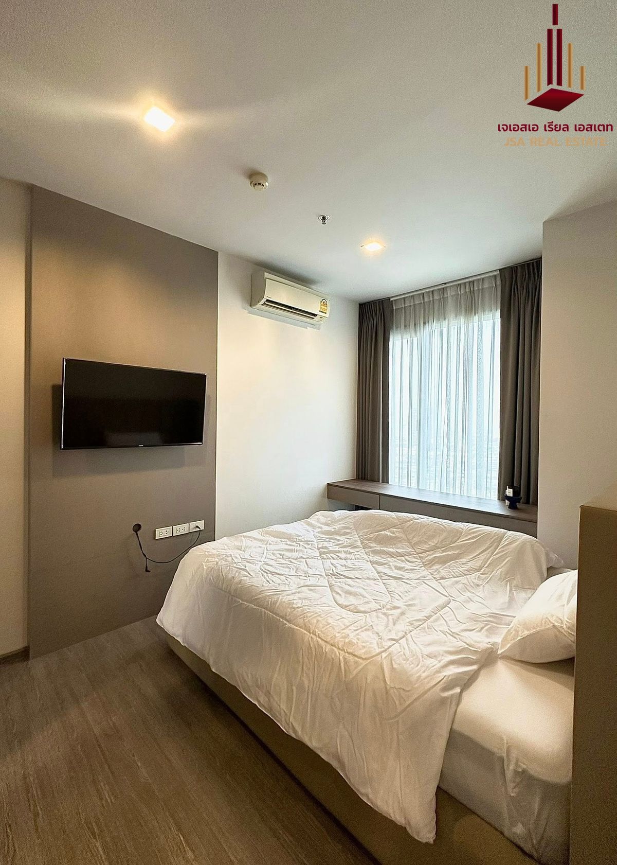 For RentCondoWongwianyai, Charoennakor : ✨ For Rent: NYE by Sansiri Condo ✨ 💰 ONLY 16,000 THB/Month