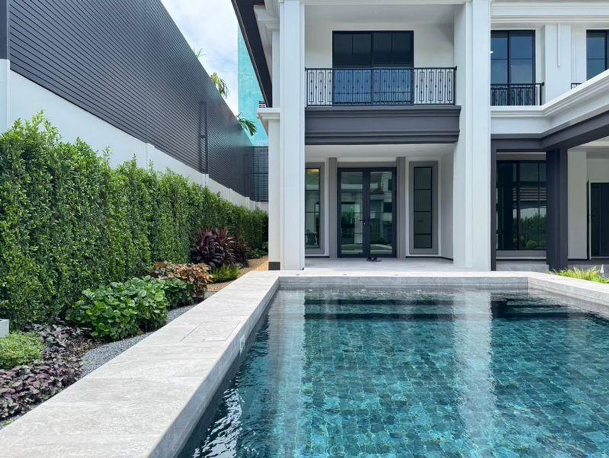 For RentHouseBangna, Bearing, Lasalle : LTHC13105 - House for Rent House for rent at Private Pool Residence Pywerate Pool Residence Size 364 SQM. 4 Beds 5 Baths Only 350K/Month