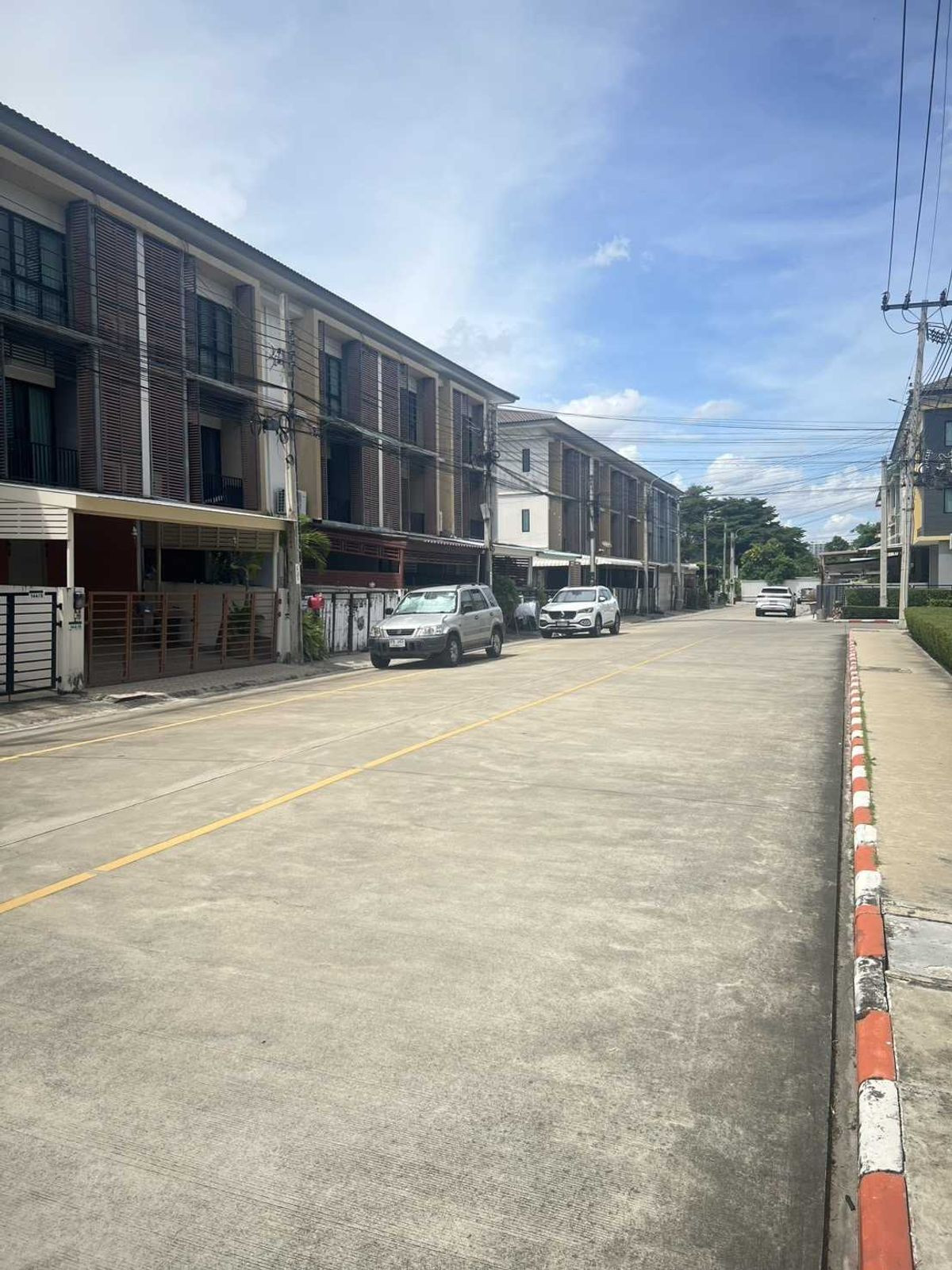 ขายบ้านบางแค เพชรเกษม : ขายบ้านพร้อมผู้เช่า หมู่บ้าน เดอะ คอนเนค อัพ 3 วงแหวน บางแค ใกล้ MRT หลักสอง และ เดอะมอลล์ บางแค